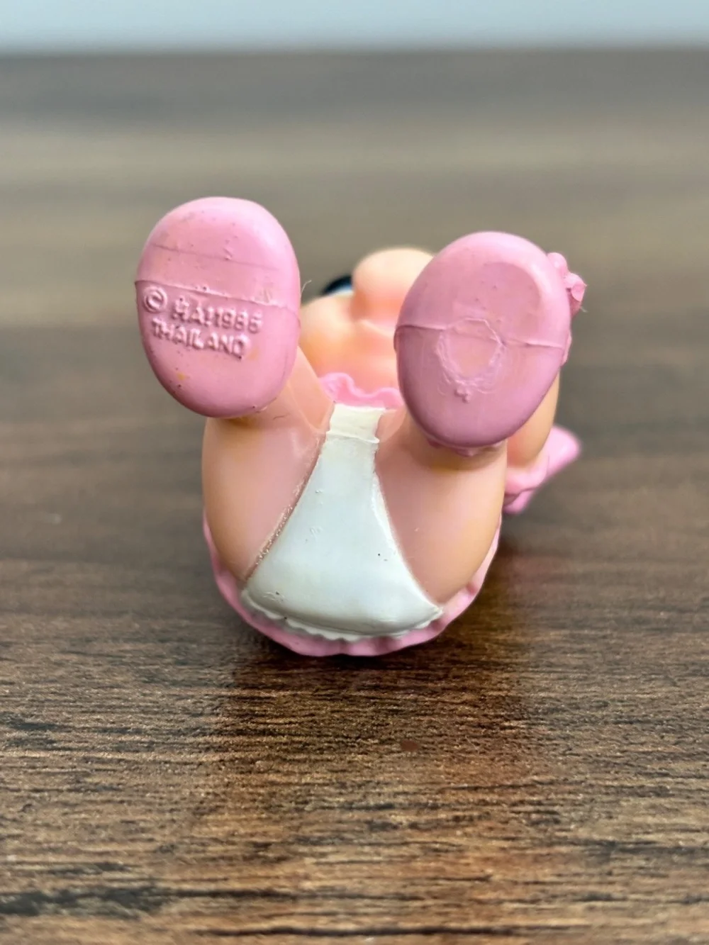 VINTAGE 1986 McDonalds Miss Piggy Figure Happy Meal Toy Sitting Muppet Babies